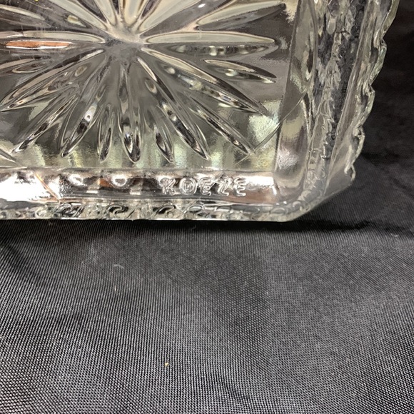 Set of 2 Koeze large and small clear glass canisters - Picture 9 of 9